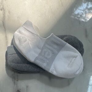 lululemon athletica White and Gray No-Show Socks